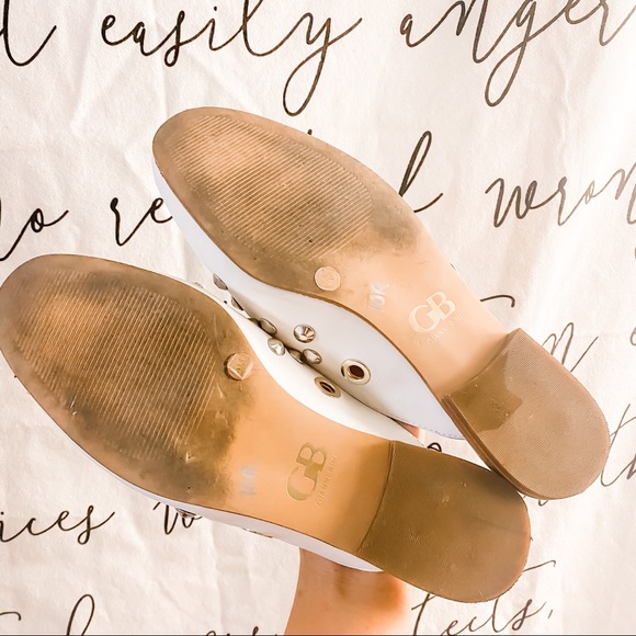 Sold Gianni Bini white leather grommet mules - Picture 4 of 7